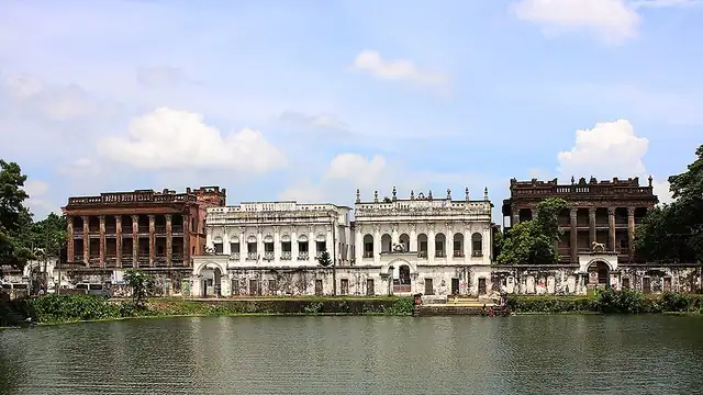 বালিয়াটি জমিদার বাড়ি