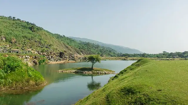নীলাদ্রি লেক (শহীদ সিরাজ লেক)